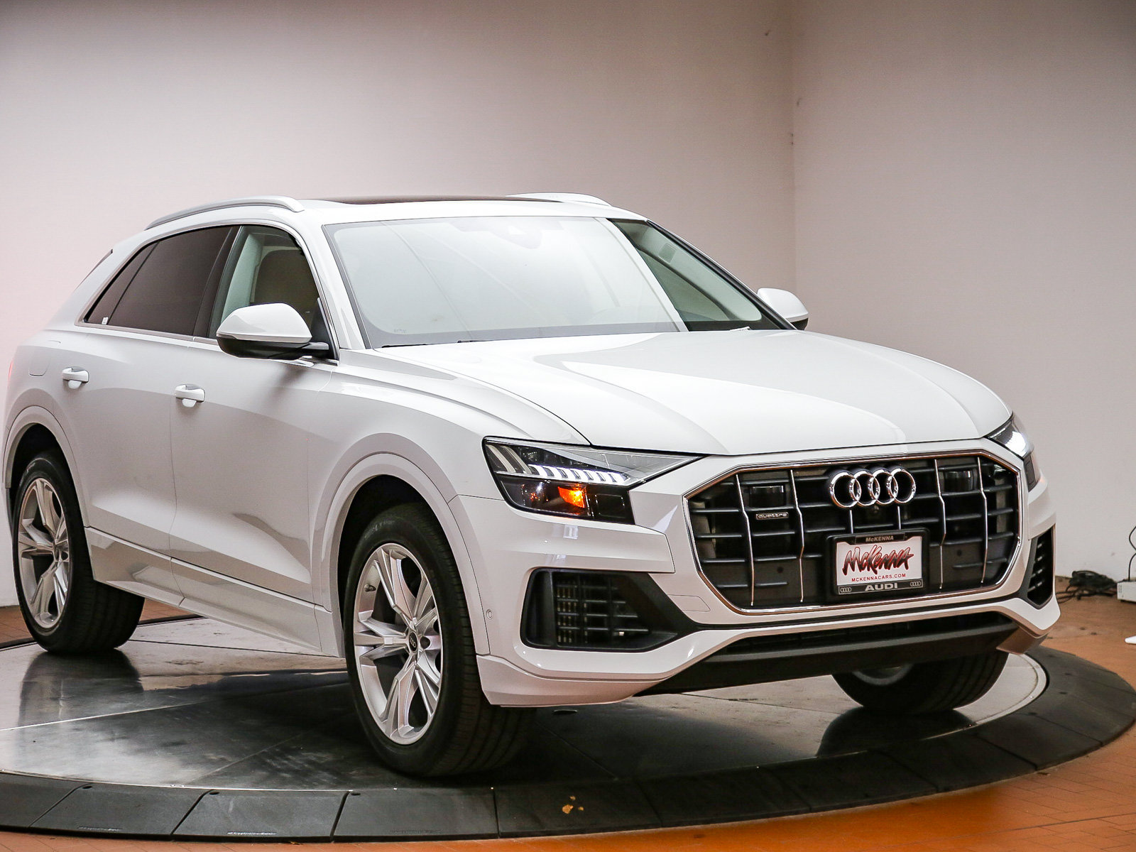 Used 2023 Audi Q8 Premium Plus AWD/4WD image 3