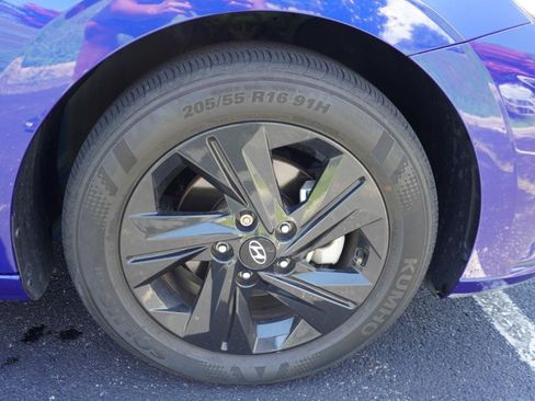 Used 2023 Hyundai Elantra SEL FWD image 31