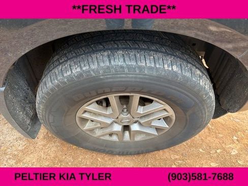 Used 2019 Nissan Frontier SV image 13