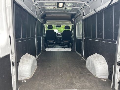 Used 2025 RAM ProMaster 2500 w/ Convenience Group FWD image 28