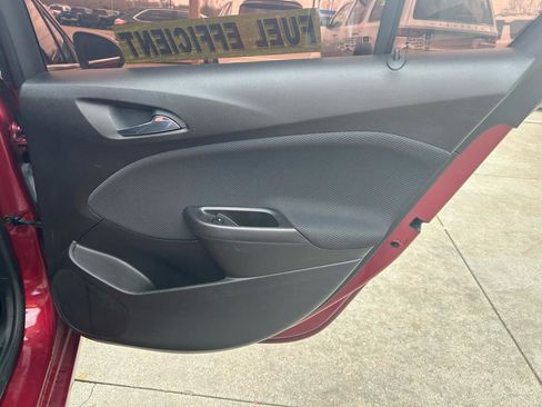 Used 2017 Chevrolet Cruze LT w/ LT True North Edition image 15