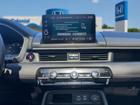 Used 2024 Honda Pilot Touring image 25