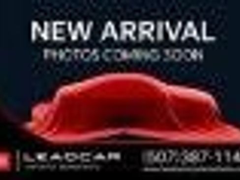 Used 2023 Toyota Highlander Platinum image 1