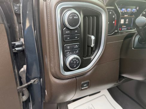 Used 2021 GMC Sierra 1500 Denali w/ Denali Premium Package image 18