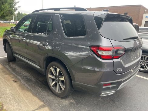 Used 2024 Honda Pilot Elite image 2