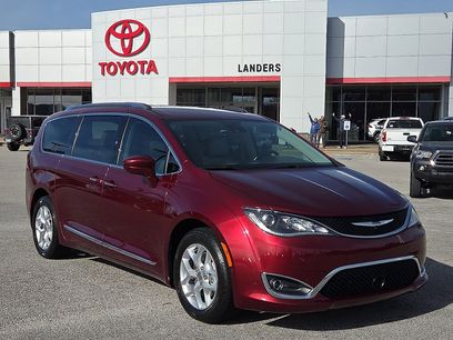 Used 2017 Chrysler Pacifica Touring-L Plus w/ Advanced Safetytec Group
