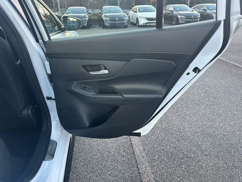 New 2026 Nissan Sentra SR w/ Floor Mat Package image 16