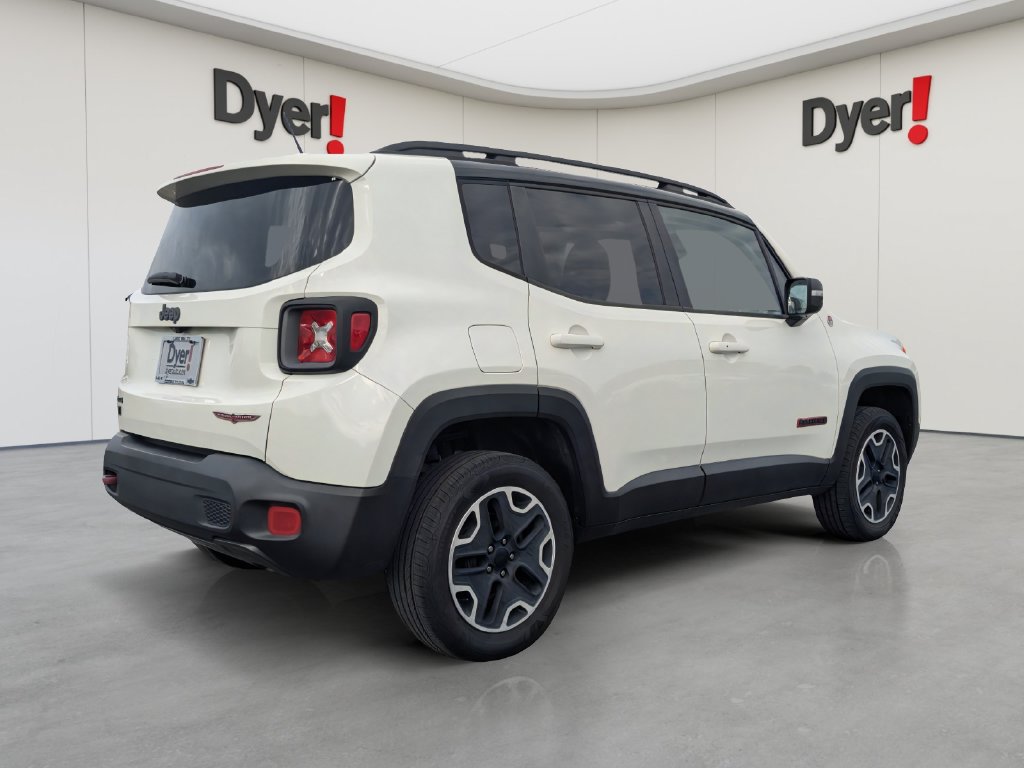 Used 2017 Jeep Renegade Trailhawk w/ Safety & Security Group AWD/4WD image 3