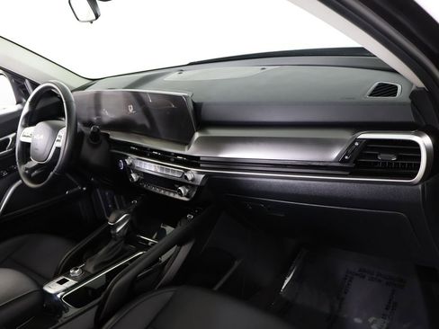 Used 2025 Kia Telluride S image 29