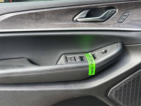 New 2025 Jeep Grand Cherokee Limited w/ Black Appearance Package image 30