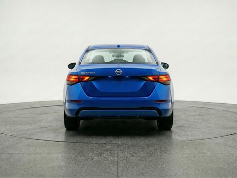 Used 2025 Nissan Sentra SV FWD image 7