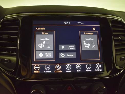 Used 2021 Jeep Grand Cherokee Laredo X AWD/4WD image 20