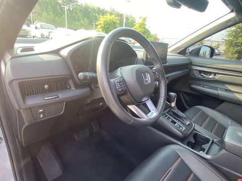 Used 2025 Honda CR-V Sport-L image 9