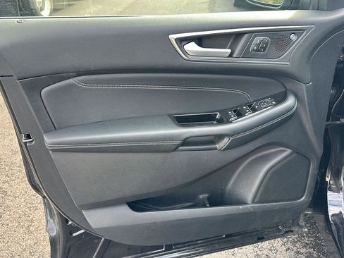 Used 2019 Ford Edge Titanium w/ Equipment Group 301A image 9