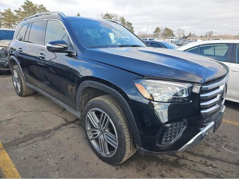 Used 2025 Mercedes-Benz GLS 450 4MATIC image 32