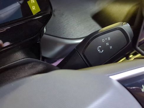 New 2025 Volkswagen ID. Buzz Pro S image 46