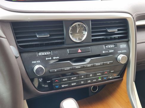 Used 2018 Lexus RX 450h AWD image 22