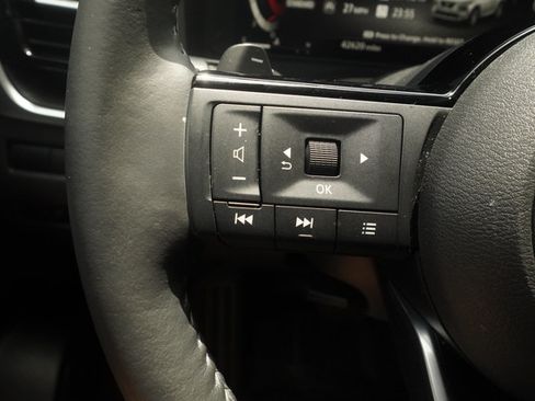 Used 2022 Nissan Rogue Platinum w/ Head-Up Display Package FWD image 14