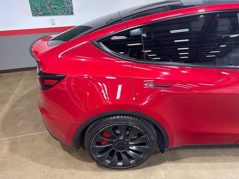 Used 2023 Tesla Model Y Performance AWD/4WD image 43