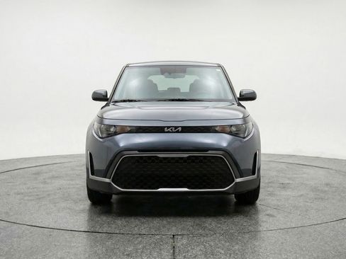 Used 2025 Kia Soul LX w/ LX Technology Package image 2
