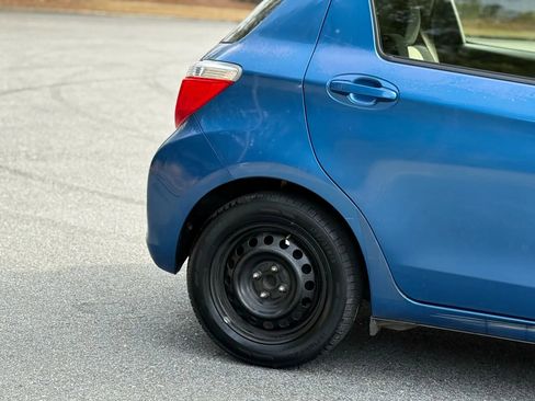 Used 2013 Toyota Yaris LE image 7