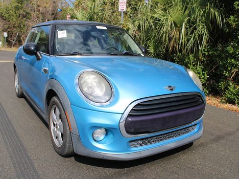 Used 2016 MINI Cooper 2-Door Hardtop image 3