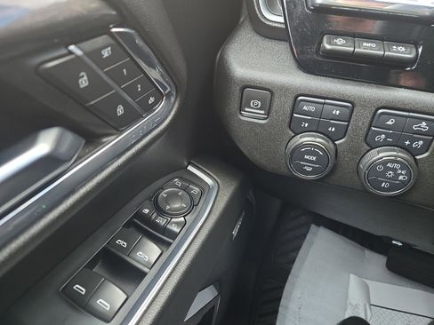 Certified 2024 Chevrolet Silverado 2500 LTZ w/ LTZ Convenience Package image 14