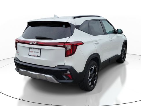 Used 2025 Kia Seltos S FWD image 6