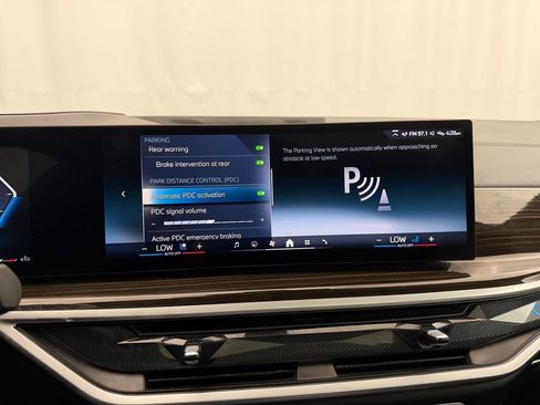 Used 2025 BMW X6 xDrive40i image 32