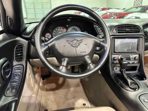 Used 2003 Chevrolet Corvette Convertible w/ Preferred Equipment Group1 RWD image 8