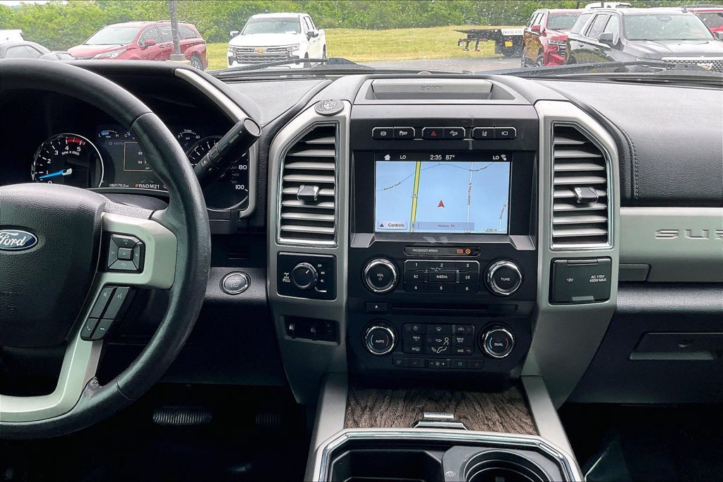 Used 2017 Ford F250 Lariat w/ Lariat Ultimate Package AWD/4WD image 9