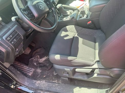 Used 2024 Toyota Tacoma SR AWD/4WD image 10