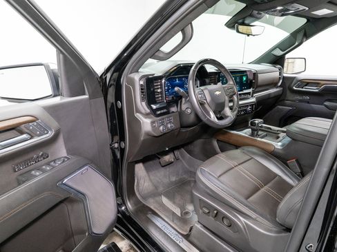 Used 2024 Chevrolet Silverado 1500 High Country w/ High Country Premium Package image 15
