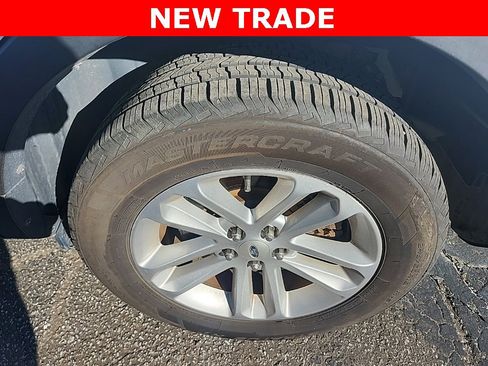 Used 2014 Ford Explorer XLT w/ Equipment Group 202A image 15