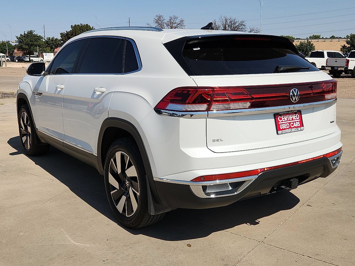 Used 2024 Volkswagen Atlas Cross Sport SEL AWD/4WD image 2