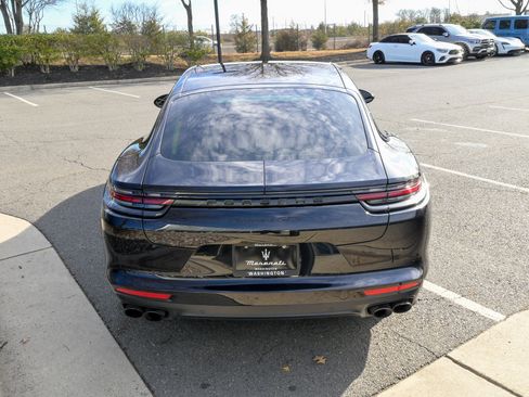 Used 2019 Porsche Panamera GTS image 6