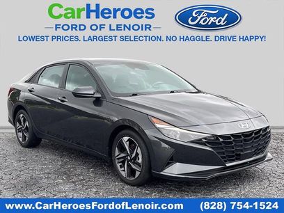 Used 2023 Hyundai Elantra SEL w/ Convenience Package