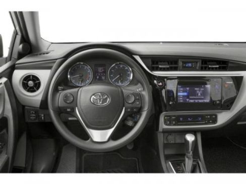 Certified 2019 Toyota Corolla SE image 7