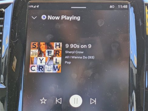 Certified 2024 Volvo XC90 B6 Ultimate w/ Lounge Package image 18