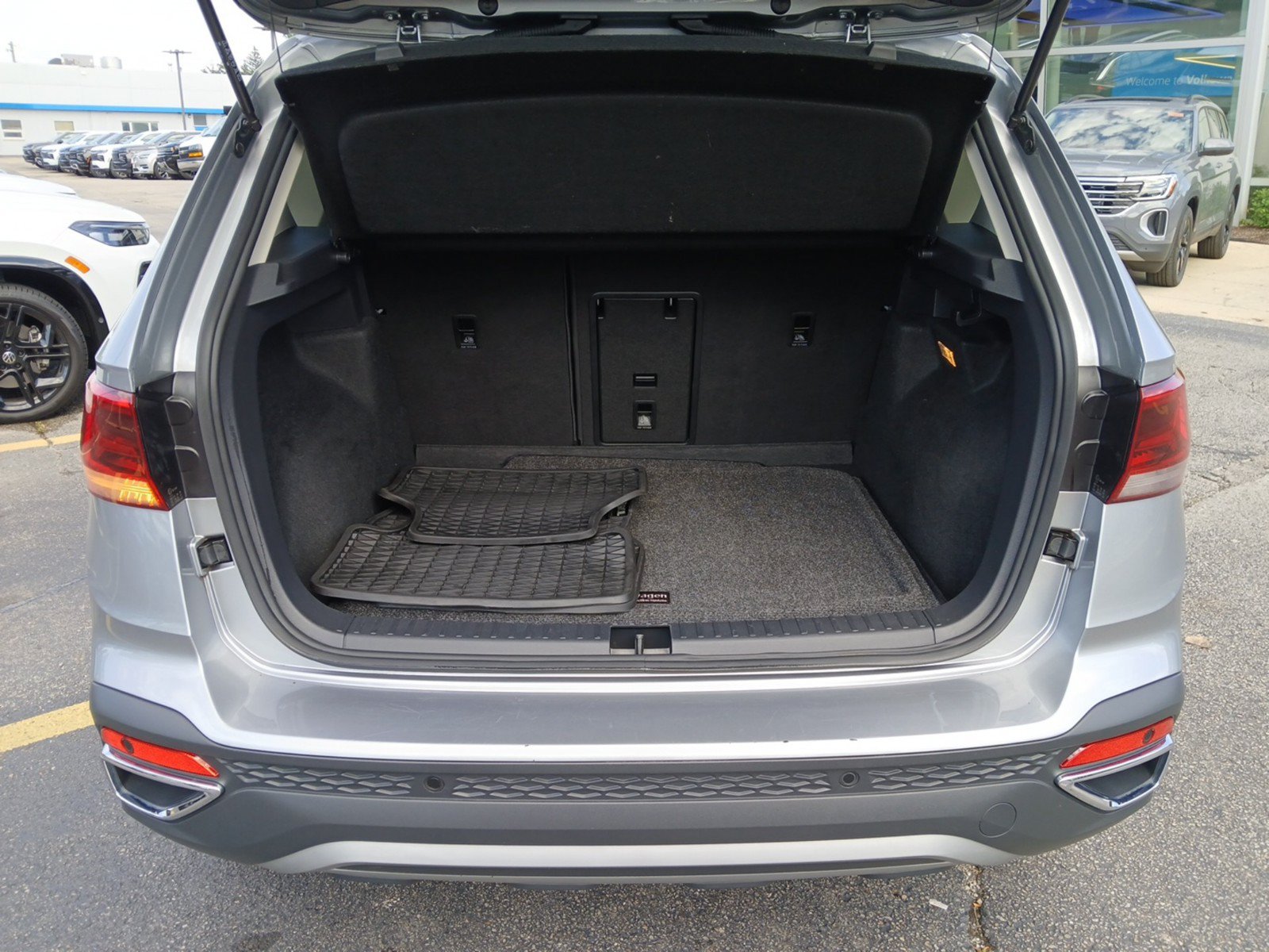 Certified 2023 Volkswagen Taos SEL AWD/4WD image 24