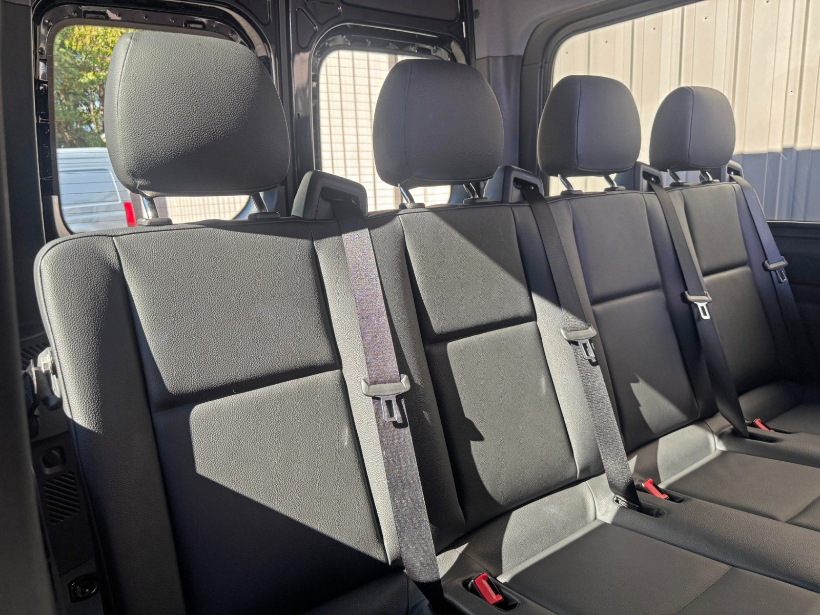 Used 2024 Mercedes-Benz Sprinter 2500 image 37