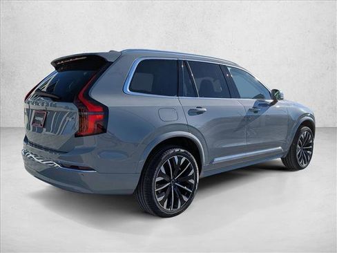 New 2026 Volvo XC90 B6 Ultra image 2