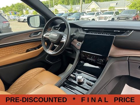 Used 2023 Jeep Grand Cherokee L Summit w/ Advanced Protech Group IV AWD/4WD image 52