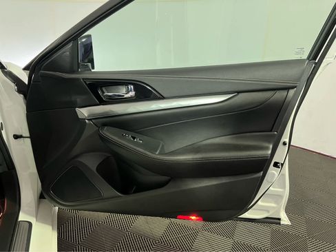 Certified 2022 Nissan Maxima SV w/ Floor Mat Group image 28