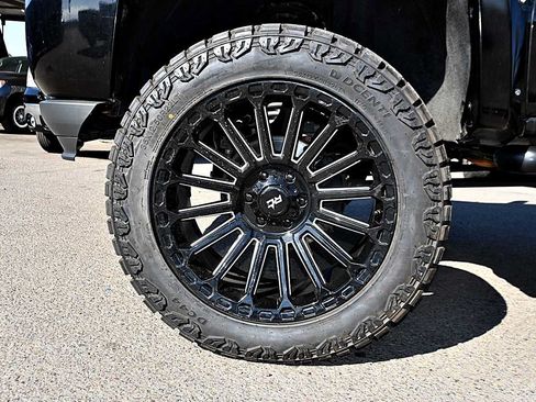 Used 2017 Chevrolet Silverado 1500 LT w/ All Star Edition AWD/4WD image 8