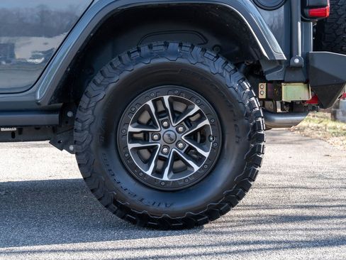 Used 2024 Jeep Wrangler Rubicon 392 image 10
