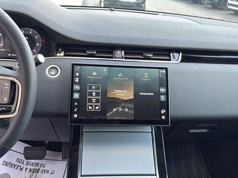 Used 2025 Land Rover Range Rover Evoque S AWD/4WD image 14