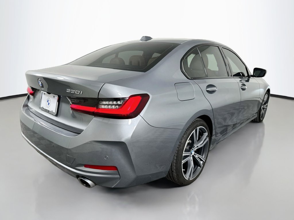 Used 2023 BMW 330i Sedan w/ Premium Package RWD image 5
