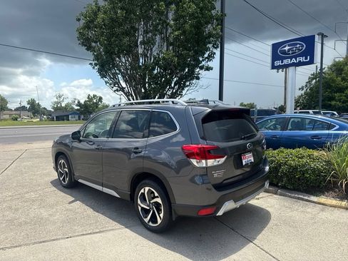 Used 2022 Subaru Forester Touring AWD/4WD image 5