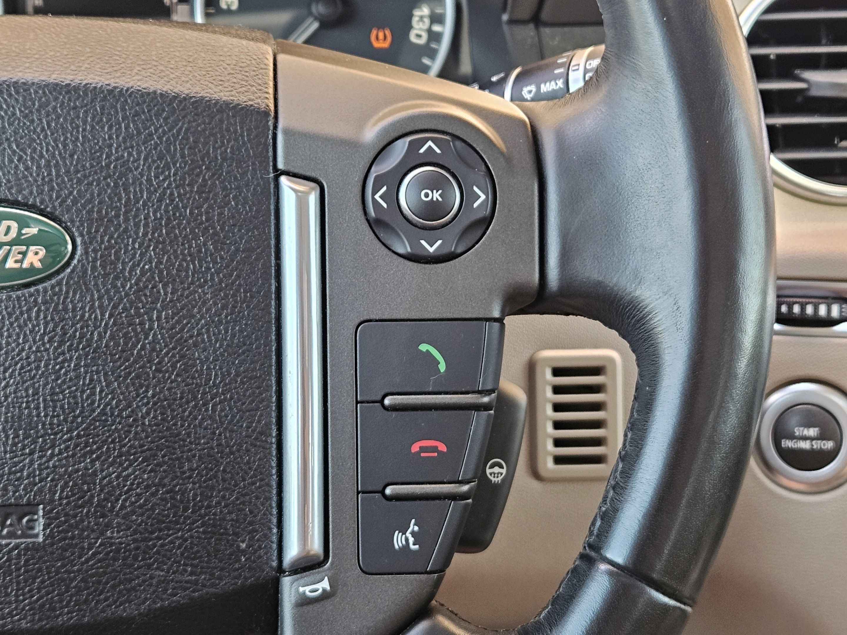 Used 2012 Land Rover LR4 HSE AWD/4WD image 26
